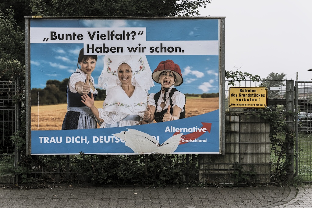 2445_AT_conceptphoto_Wahlplakat